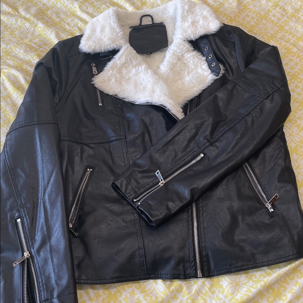 SHEIN Women's Black Faux Leather Jacket White Fur Collar, XL Warm Transitional